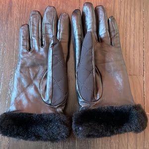 Ugg Black Leather and Faux Fur Gloves in S/M